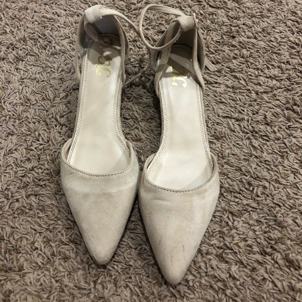 Nude flats with small wedge!